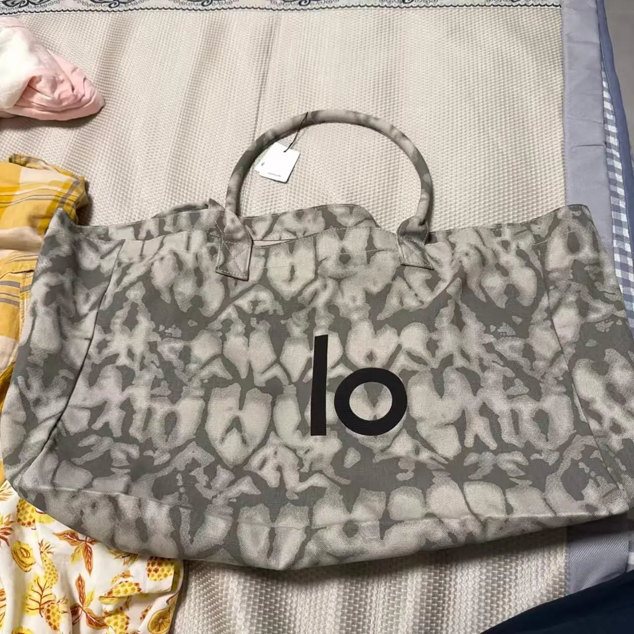 Women's Large-Capacity Canvas Tote Bag – Sophisticated Style for Commuting (Handheld & Shoulder Carry)