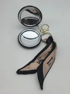 1piece Portable Mini Makeup Mirror, Elegant Handheld Compact Vanity, Perfect Gift for Friends, Ideal for All Seasons, Casual Style