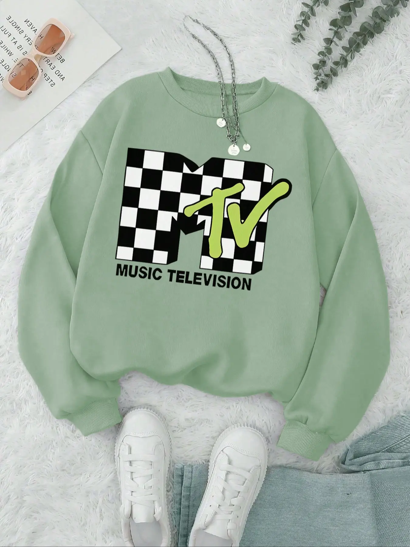 Mtv Cartoon Print Women's Round Neck Sweatshirt, Casual Fitted Knit Top for Fall & Winter, Comfortable Moderate Fabric