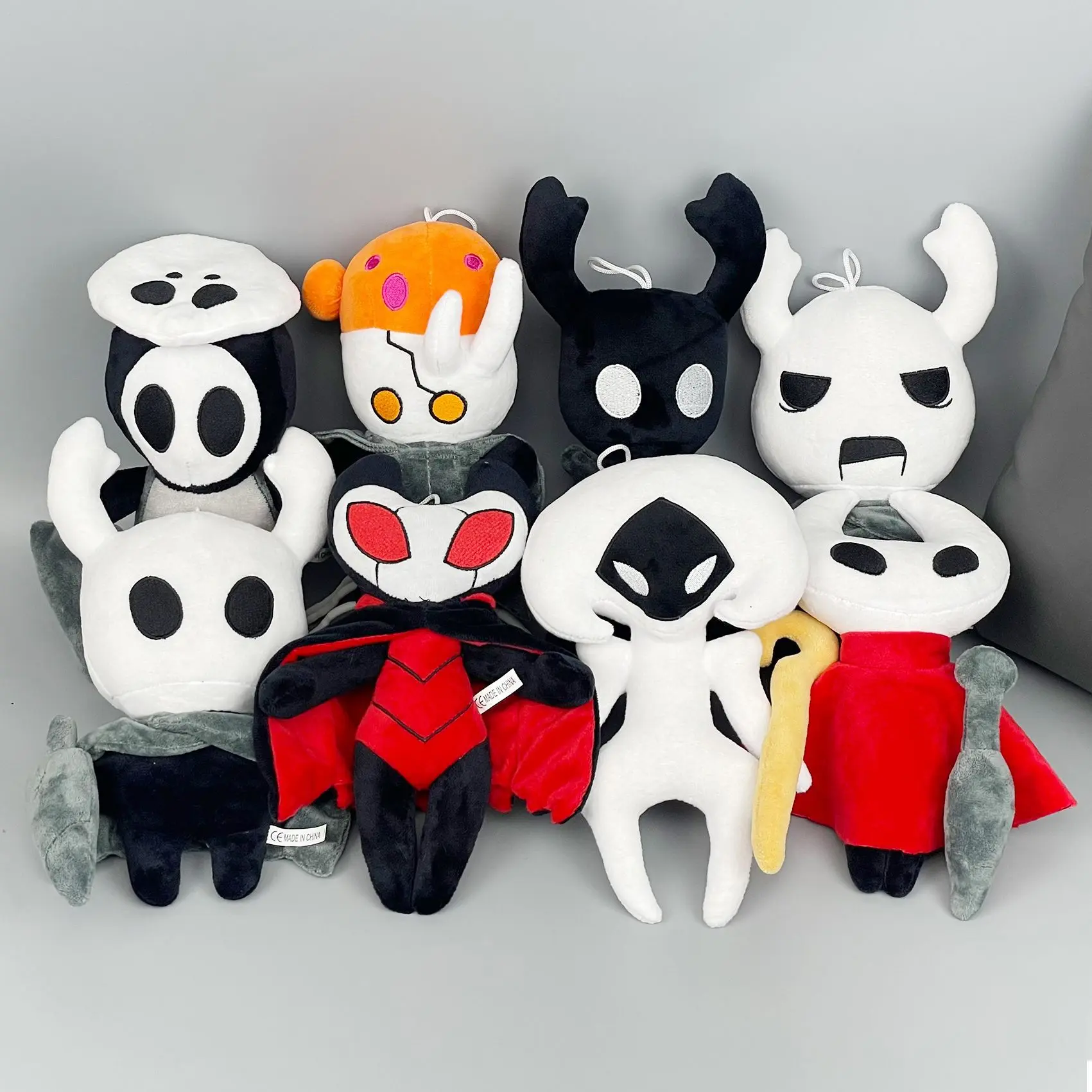 Hollow Knight: Silksong Around-Shape Fluffy Stuffed Toy Plush Doll, Featuring The Wasp & Zoot Designs, Dark Souls-Inspired Cute Collectibles for Toys & Hobbies Enthusiasts