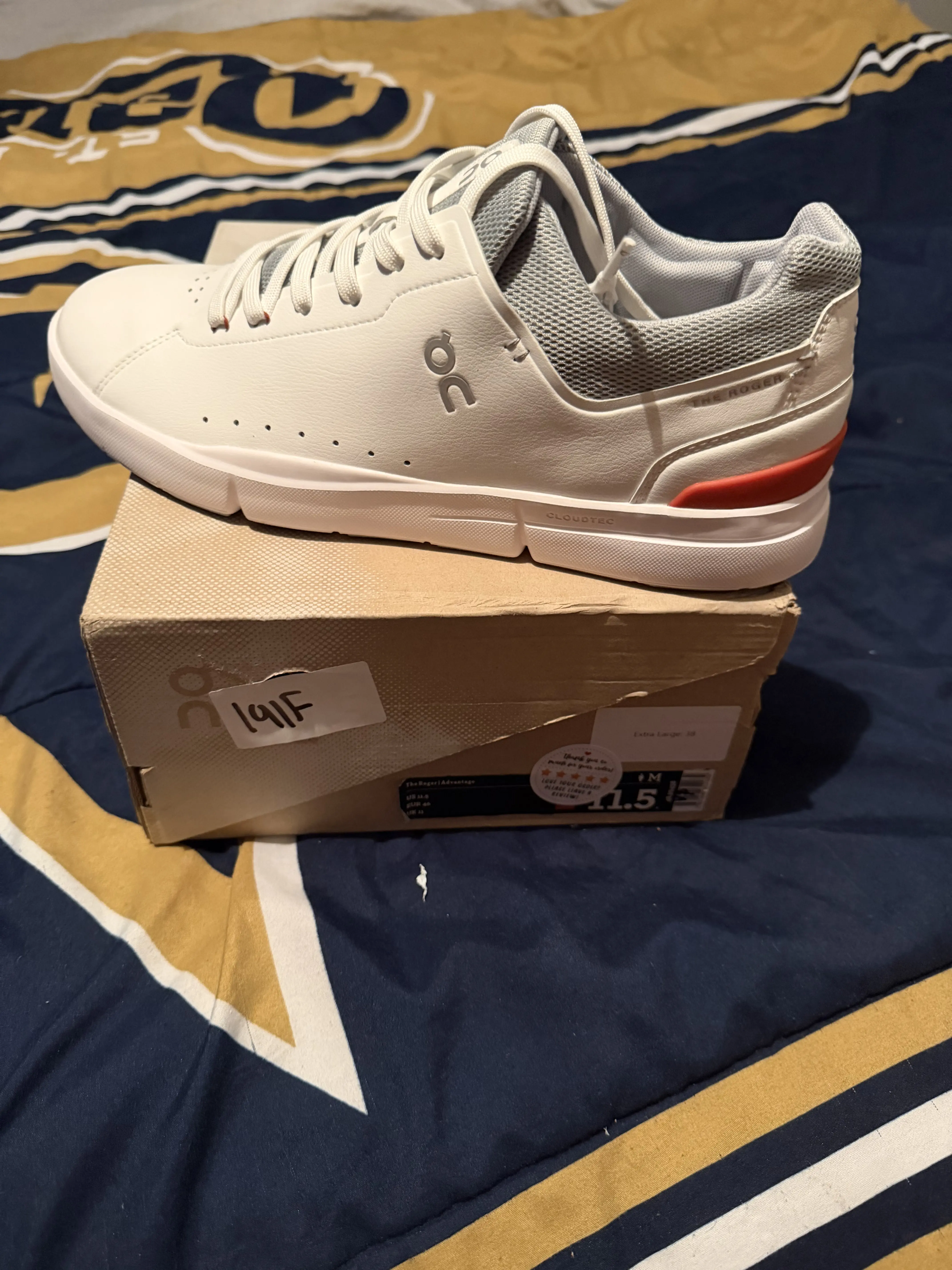 On cloud mens shoes