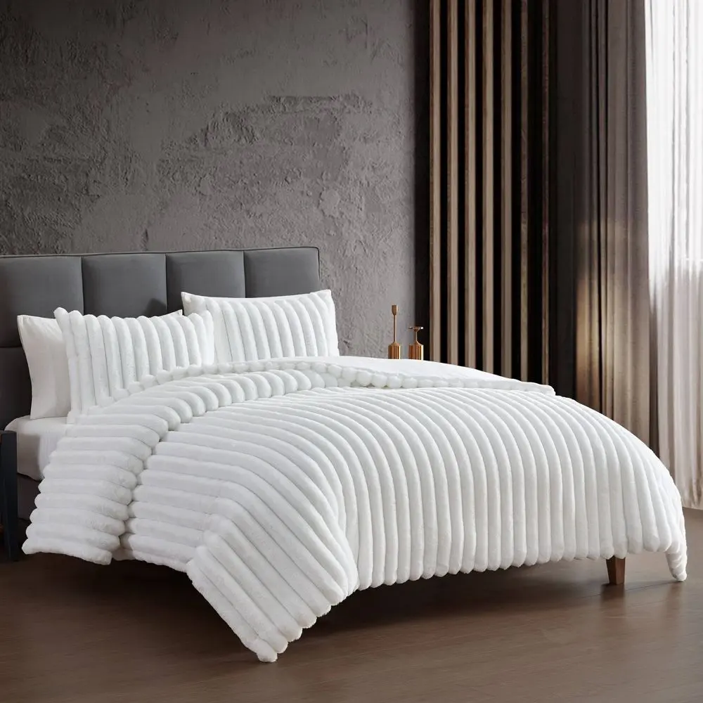 Hallmart Collectibles 3pc Comforter Set