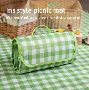 Thick Foldable Outdoor Picnic Mat, Moisture Proof Sand Proof Wear Resistant for Camping Lawn