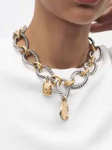 Exaggerated retro alloy coin pendant necklace, sweet and cool personality, thick choker titanium steel necklace for women, does not fade