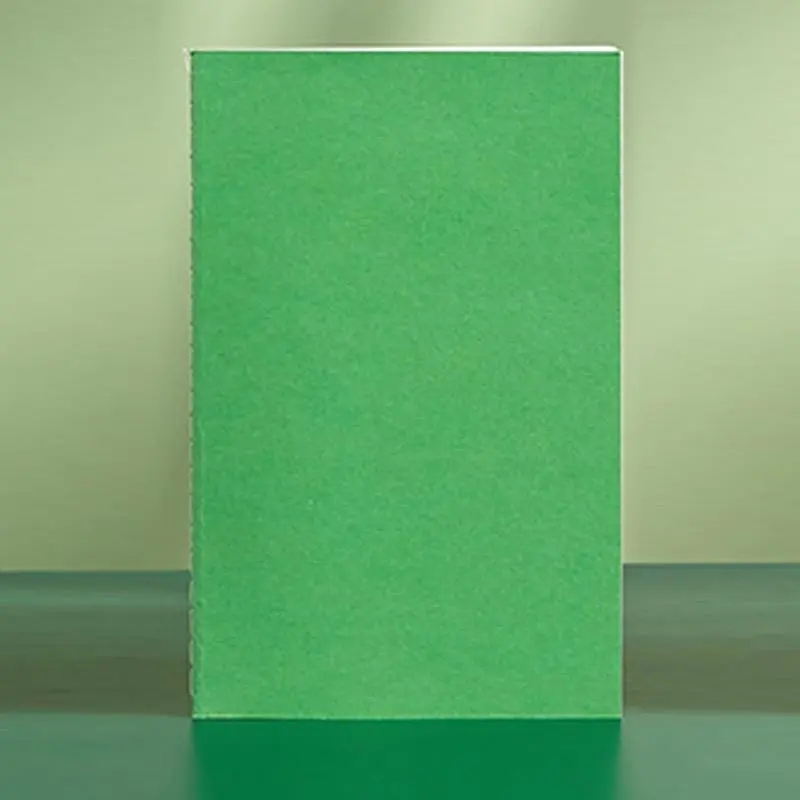 Quick family recipe notebook (blank inner pages). Available in A4, A5, or A6 sizes; binding features a combination of thread stitching and center stapling; cover combines colored paper with brown Kraft paper.