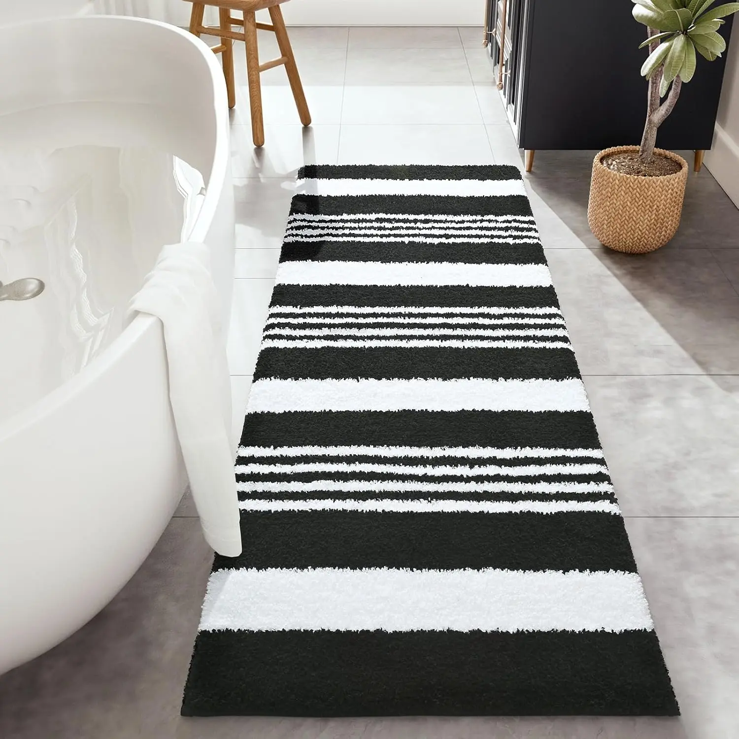 Long Bathroom Rug 24x60 Inch, Washable Non Slip Bathroom Runner Rug Absorbent Bath Rugs for Bathrooms Quickly Dry, Black Plush Bath Mats for Sink Shower Floor