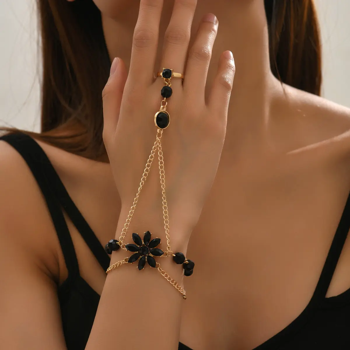 Women's 2pcs Elegant Golden-Tone Flower Ring Bracelet Jewelry Sets - Black & White Lotus Design, Integrated Finger Jewelry for Casual Wear or Gifting