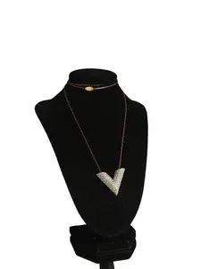 Pre-owned Louis Vuitton Essentials Rhinestoned Rose Gold Necklace 32"