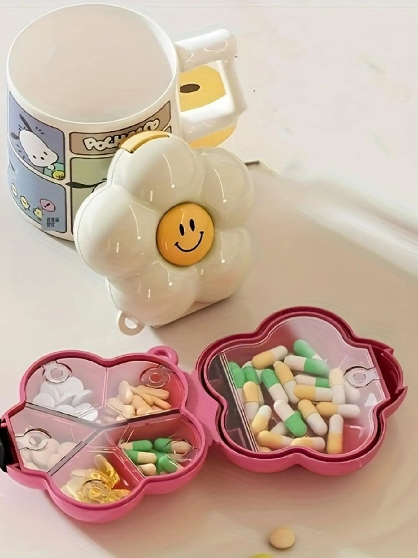 Durable Plastic Medicine Storage Box with Label Dividers, Portable Travel Pill Organizer, Supplement Organizer, Ideal for Vitamins, Capsules, Jewelry, Healthcare