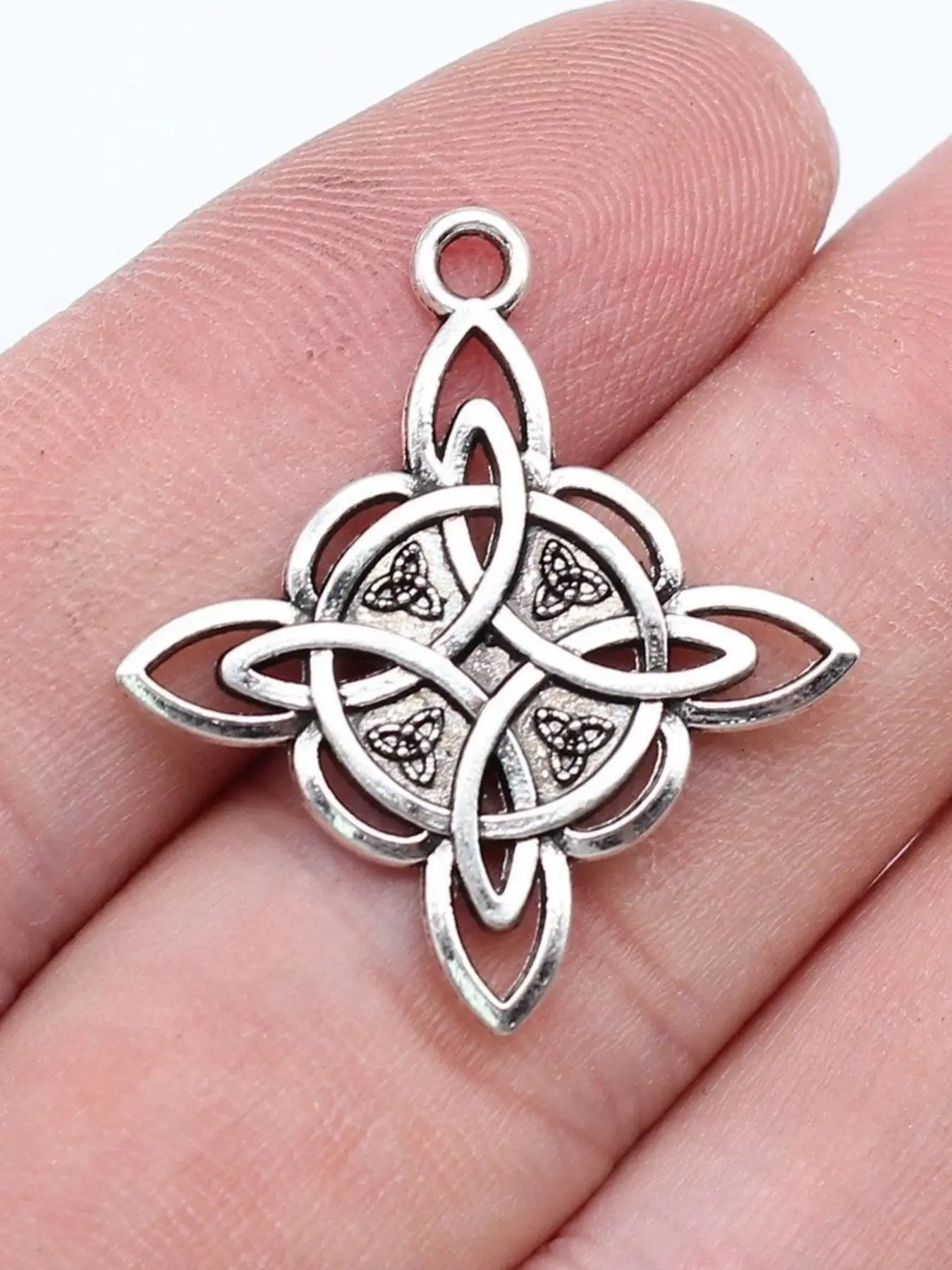 Antique Silver Celtic Knot Zinc Alloy Charms Amulet Pendants for DIY Jewelry Accessories Earring Necklace Making Findings All Seasons Wear DIY Jewelry Decoration