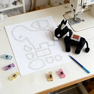 7-Piece Donkey Patchwork Template Set | 12.01 * 12.01-inch Template, including 5 sewing positioning clips and 1 invisible pen, cream color, random clip color