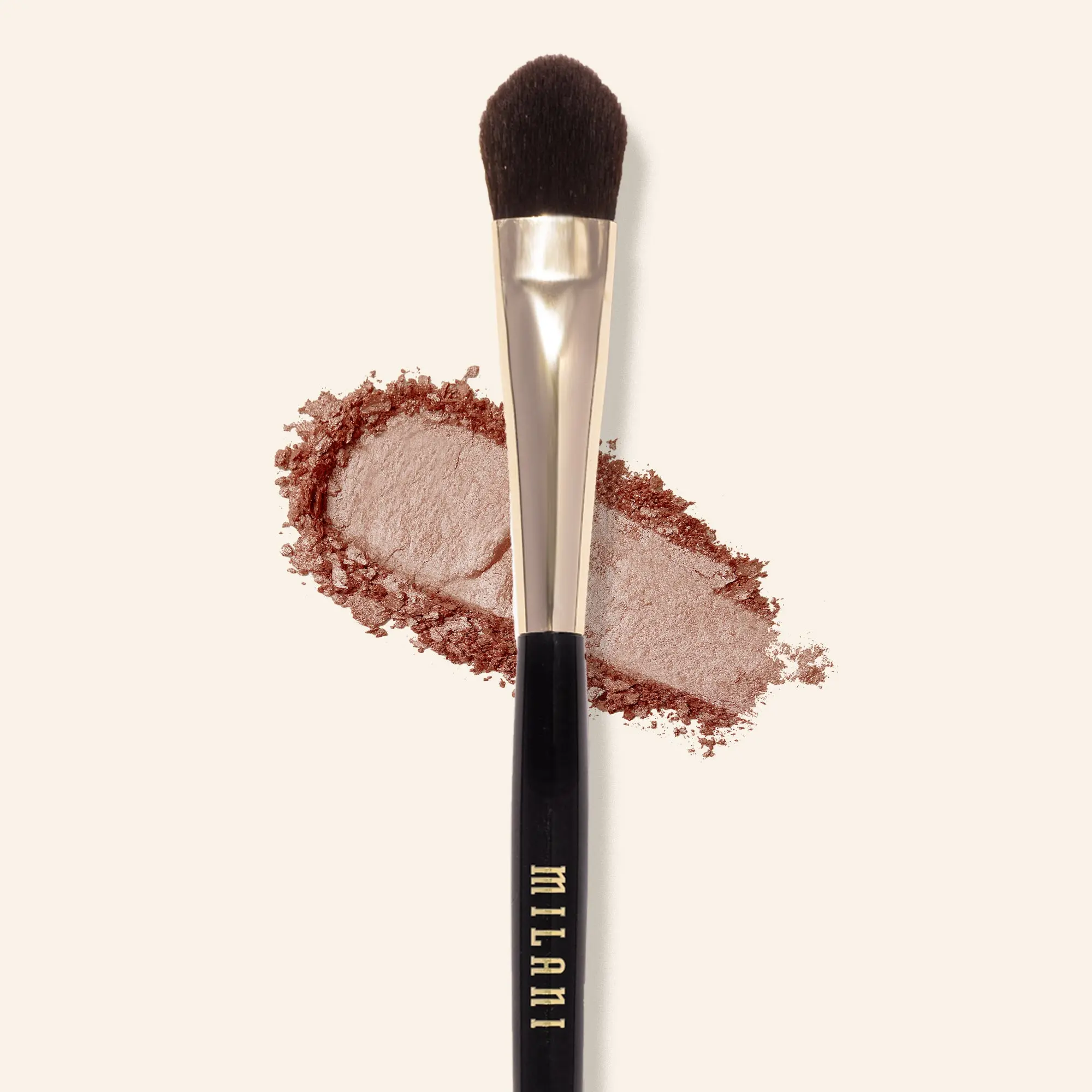 Milani Cosmetics Full-Coverage Eyeshadow Brush