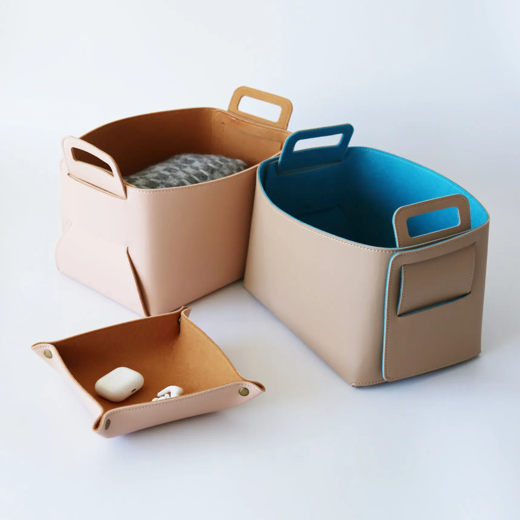 Set of 2 Vegan Synthetic Leather Foldable Storage Basket Organisers - Felt-Lined, Ideal for Bathroom Beauty Products, Toy Storage