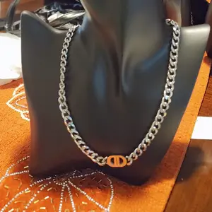 chain for women