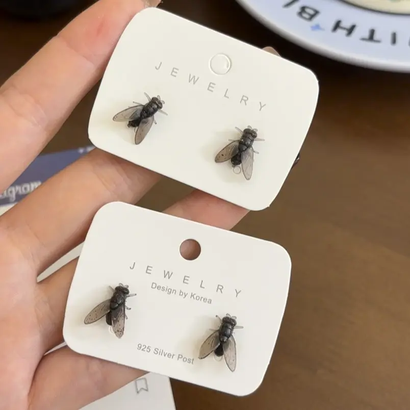 Realistic 3D Simulation Fly Stud Earrings, Weird Goth Punk Bug Ear Jewelry, Funny Prank Horror Party Costume Accessories for Women Men Dark Aesthetic