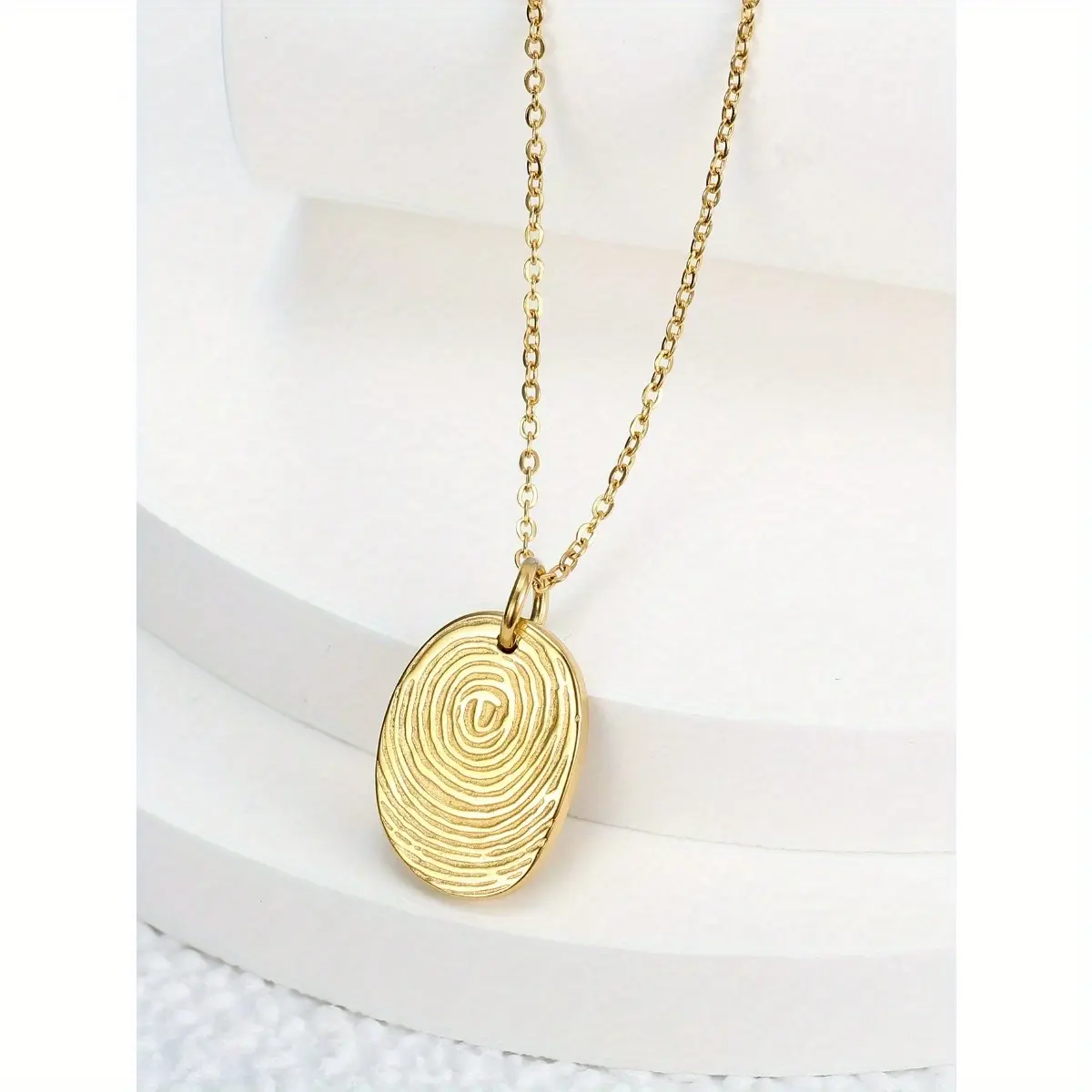 Golden Fingerprint Oval Pendant Necklace for Women Unique Style Commemorative Significance Daily Wear Artistic Atmosphere Design