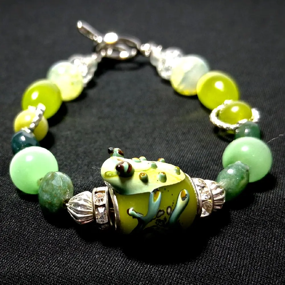 Handcrafted frog bead bracelet