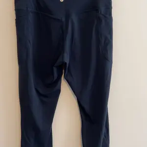 Product Review of Halara UltraSculpt High Waisted Tummy Control Pocket Shaping Training Leggings  #TikTokShopHolidayHaul from K**