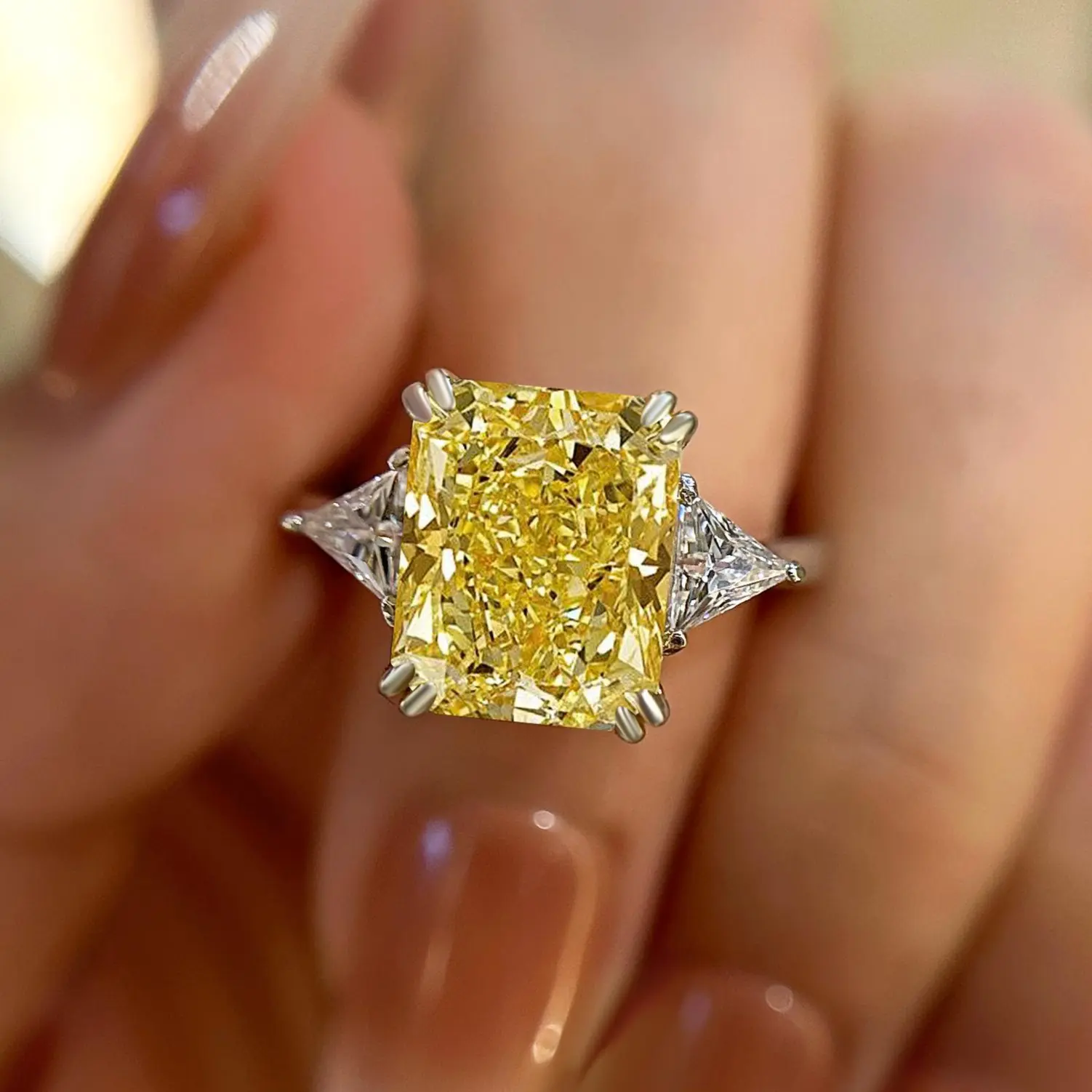 Effinny Jewelry Radiant Cut 4.0ct Yellow Stone Three Stone Engagement Ring, 925 Sterling Silver Promise Ring, 5A Cubic Zirconia Anniversary Ring for Women, Statement Ring, Wedding Engagement Ring