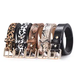 Women's jeans belt, featuring a stylish and sophisticated snake/leopard print pattern, paired with an elegant gold buckle. Made of high-quality PU leather, it is soft yet resilient.