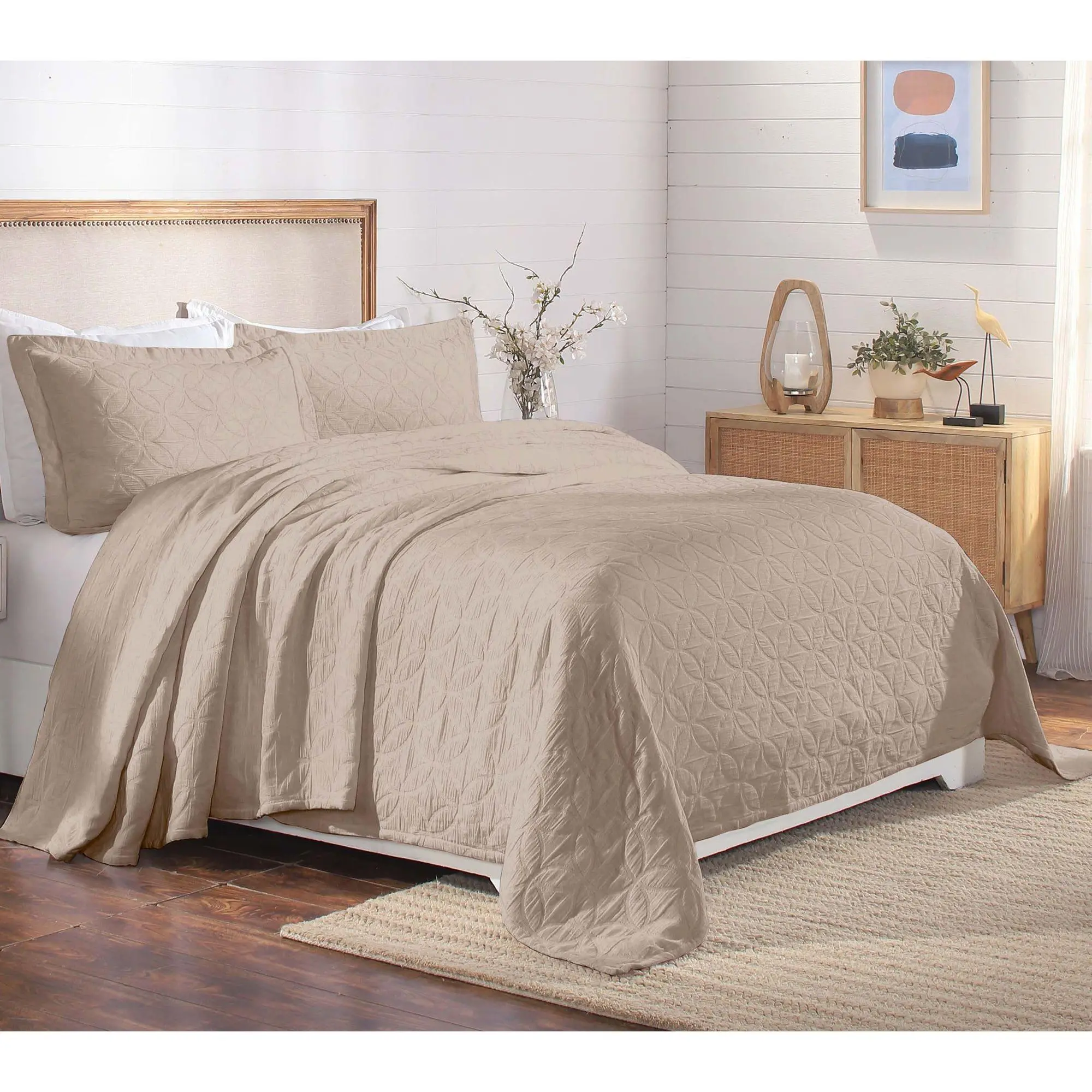 Superior Serenity Cotton Matelasse Weave Bedspread Set- Queen Superior Serenity Cotton Matelasse Weave Bedspread Set- Queen