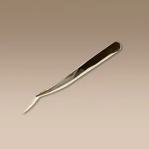 EYELASH APPLICATOR