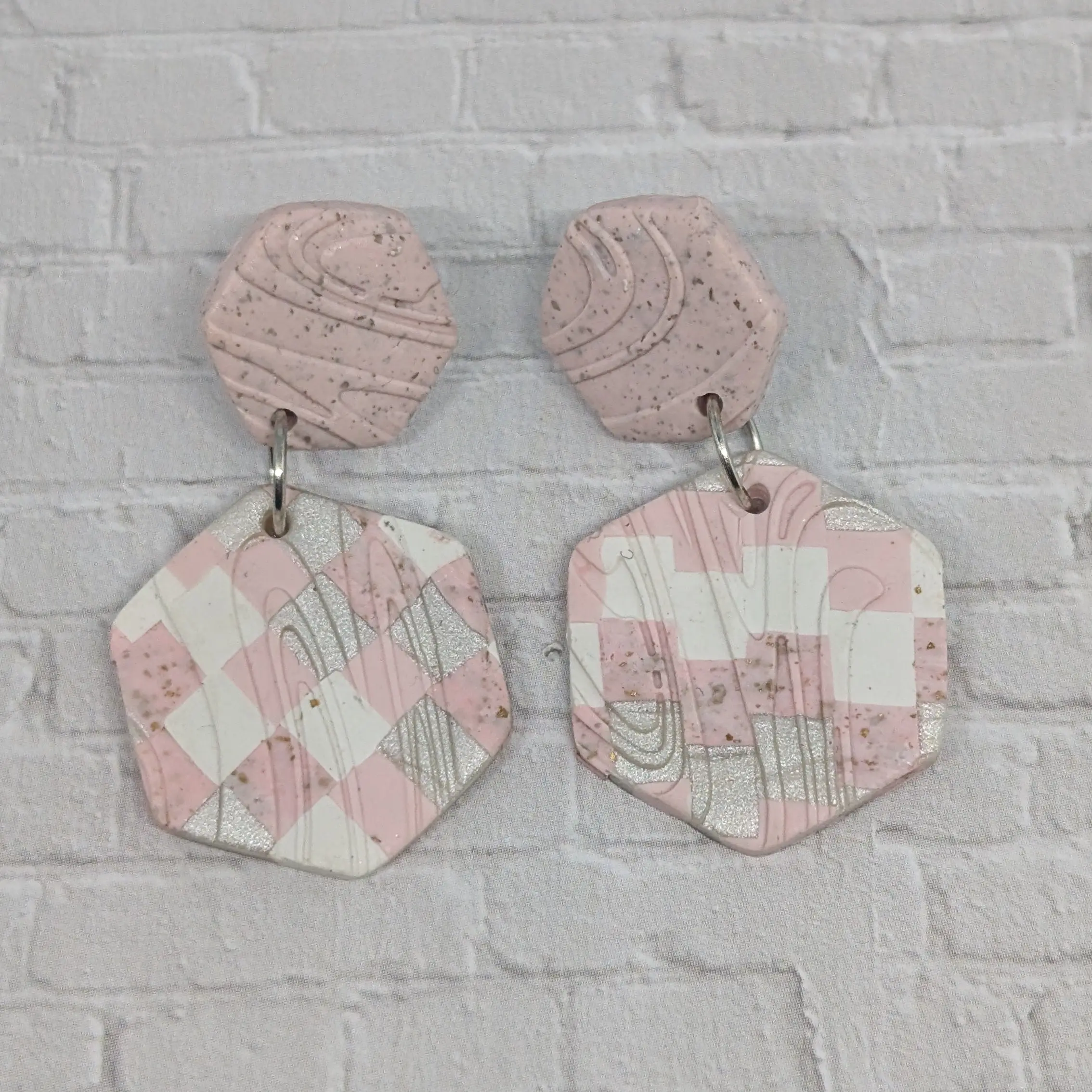 Women's Polymer Clay Lightweight Dangle Earrings, Pink Checkered Hexagonal Casual Costume Jewelry Accessories