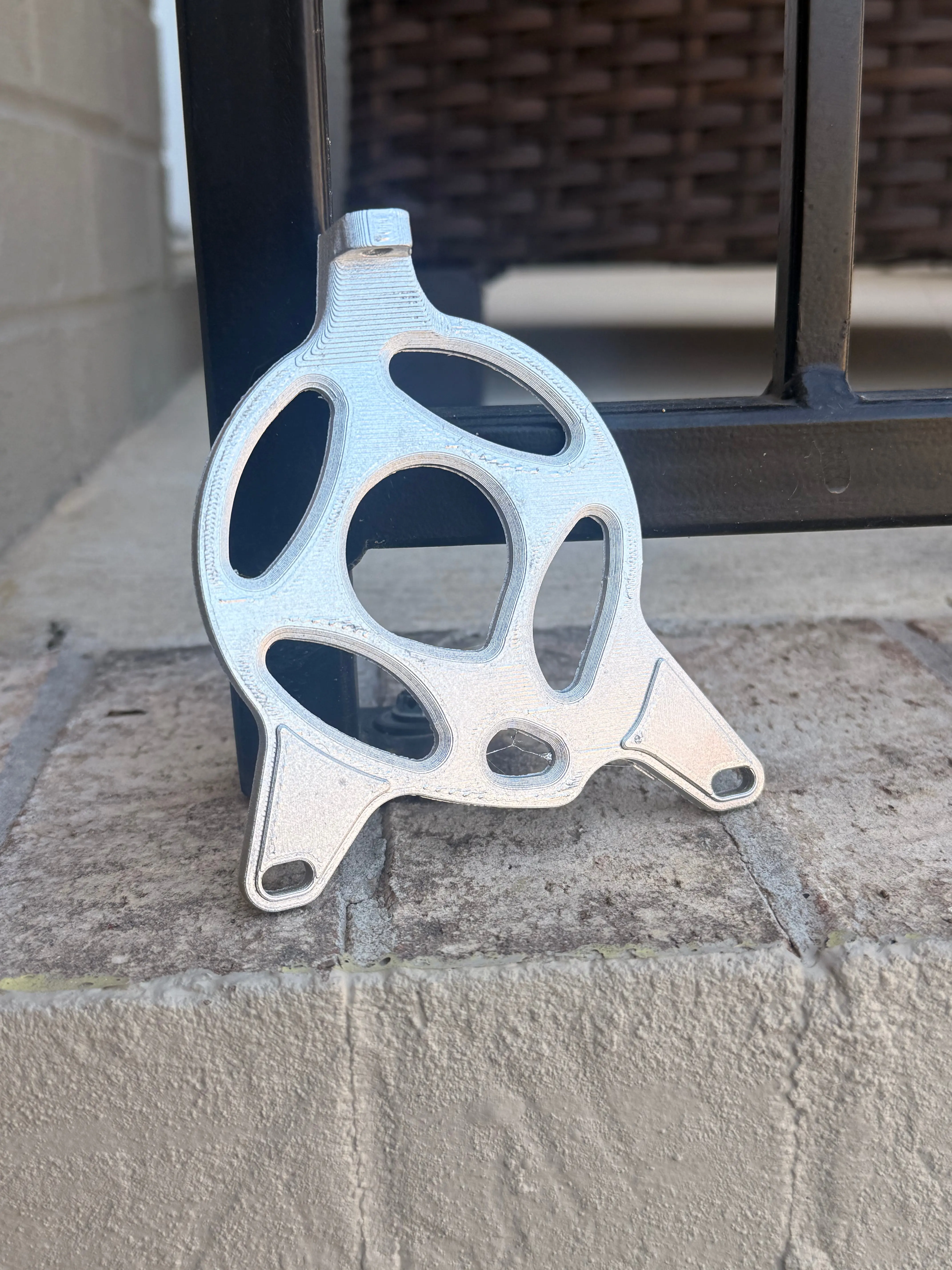 Prickly tuttio motor cover