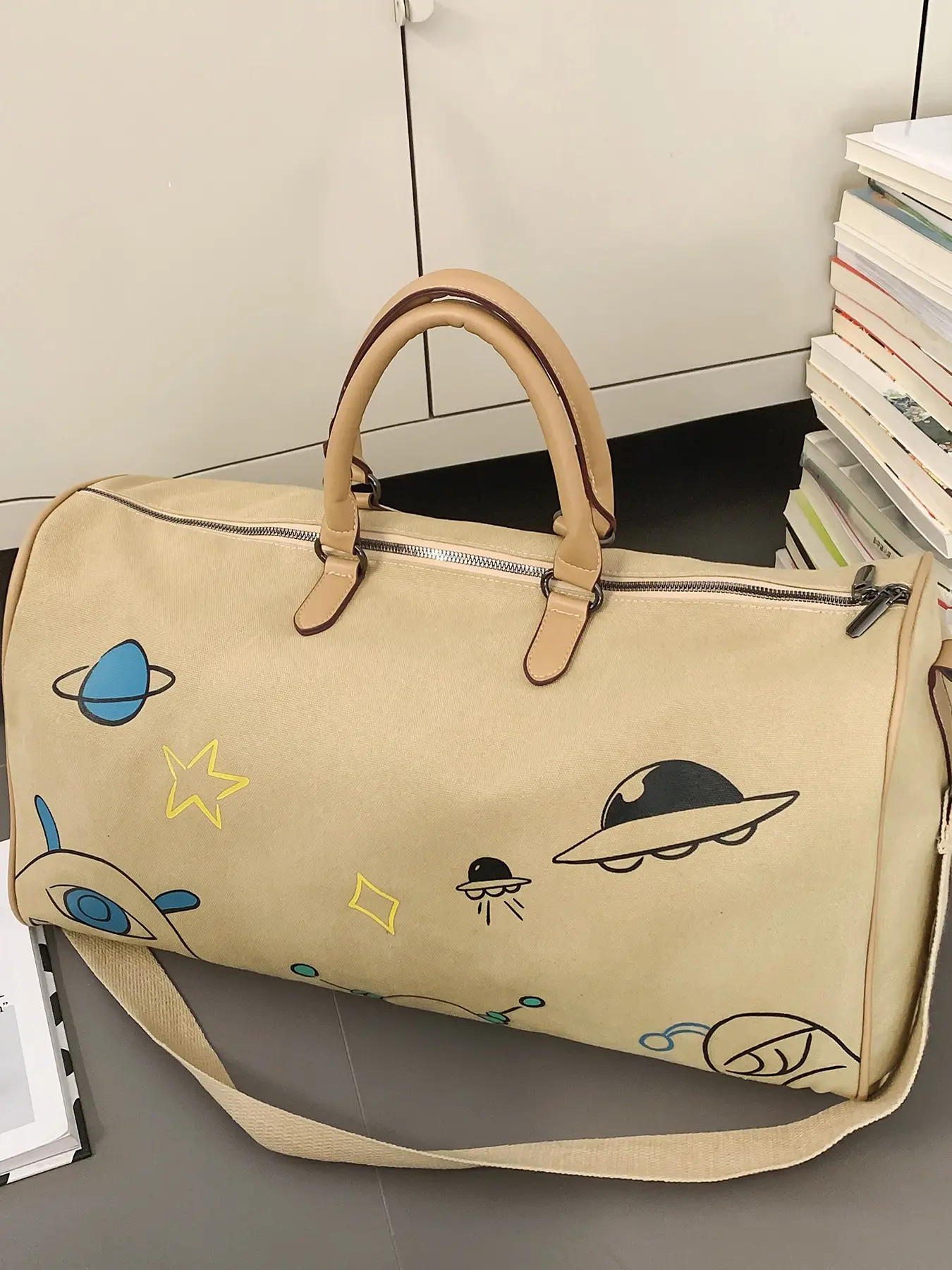 Large capacity travel tote bag, solid color handbag, zipper closure, casual Lightweight Bag, Lightweight Canvas Bag, suitable for college students, business trips, fitness, travel bags, Traveling Bag, Travel Duffle Bag