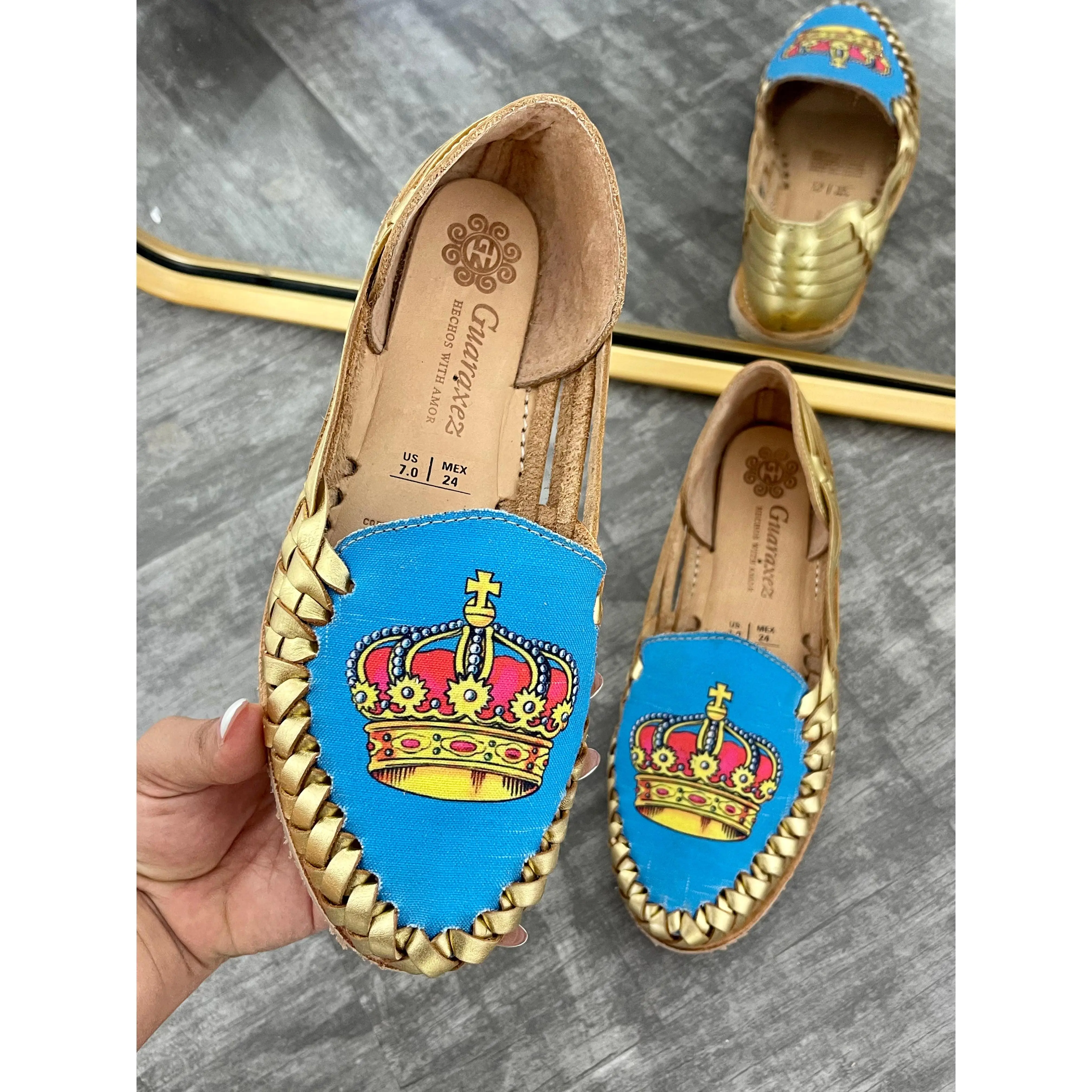 La Corona Huaraches
