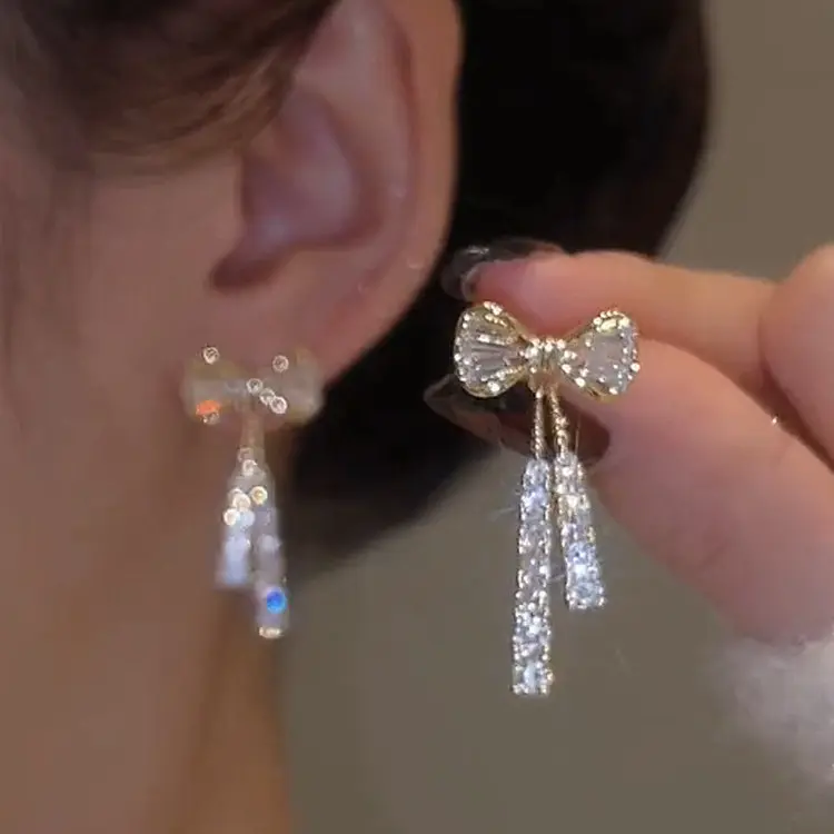 INS Butterfly Earrings With Rhinestones Fashion Temperament Jewelry Gold AlloyStylish Design Girly accessories y2k hers madonna pierced jewelry Women