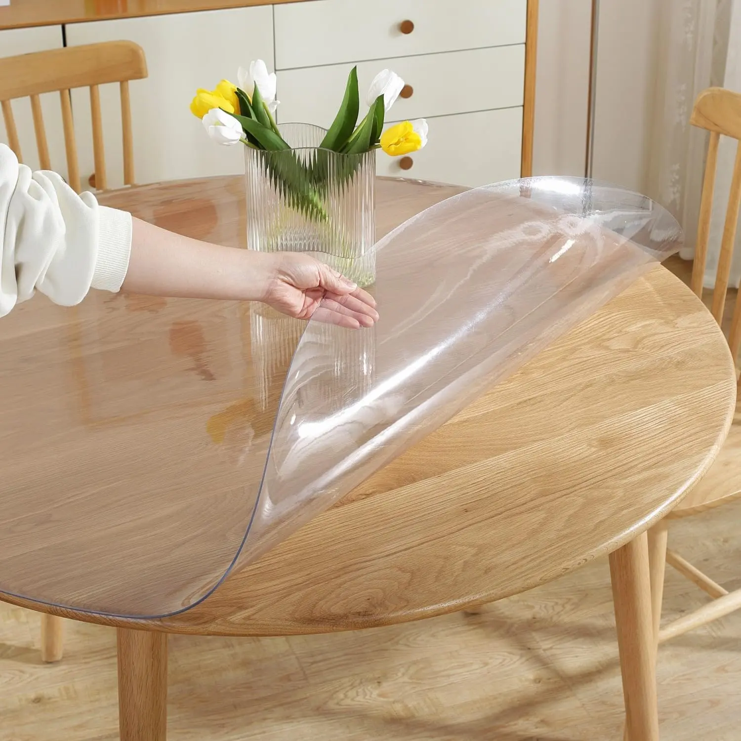 Round Clear Table Cover Protector 48 Inch, 2mm Thick Waterproof PVC Vinyl Plastic Tablecloth, Circle Tabletop Protective Pad for Dining Room Furniture Surface