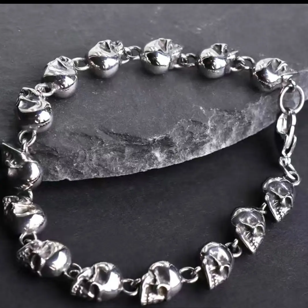 Metal skull bracelet Metal skull bracelet