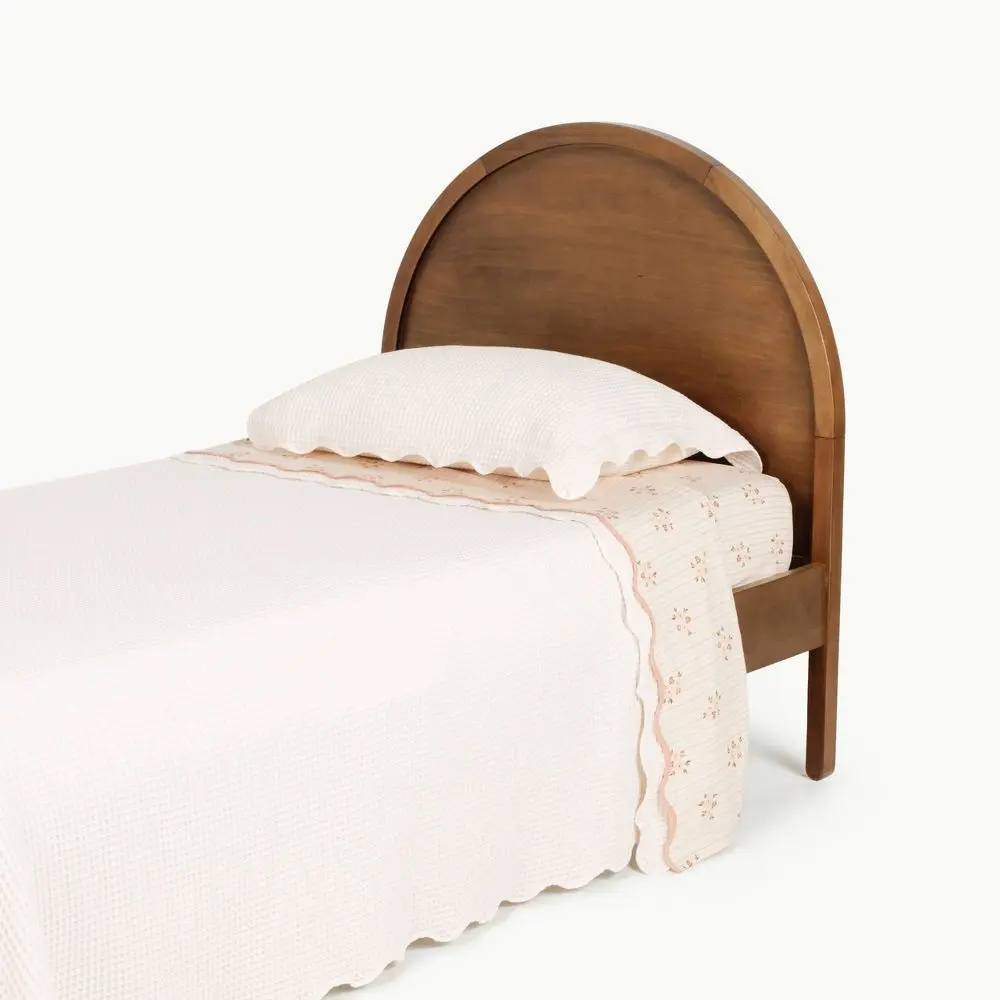 Gathre Scallop Waffle Quilt Set