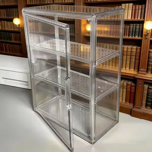 Clear display case, action figure display cabinet with magnetic doors, easy to assemble. Display cabinet suitable for shops, home offices and collectibles.