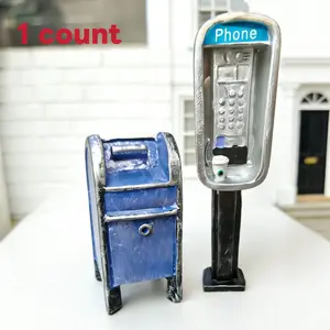 Retro mini metal mailbox decoration, 1: 12 ratio, suitable for home and office decoration, indoor and outdoor use.