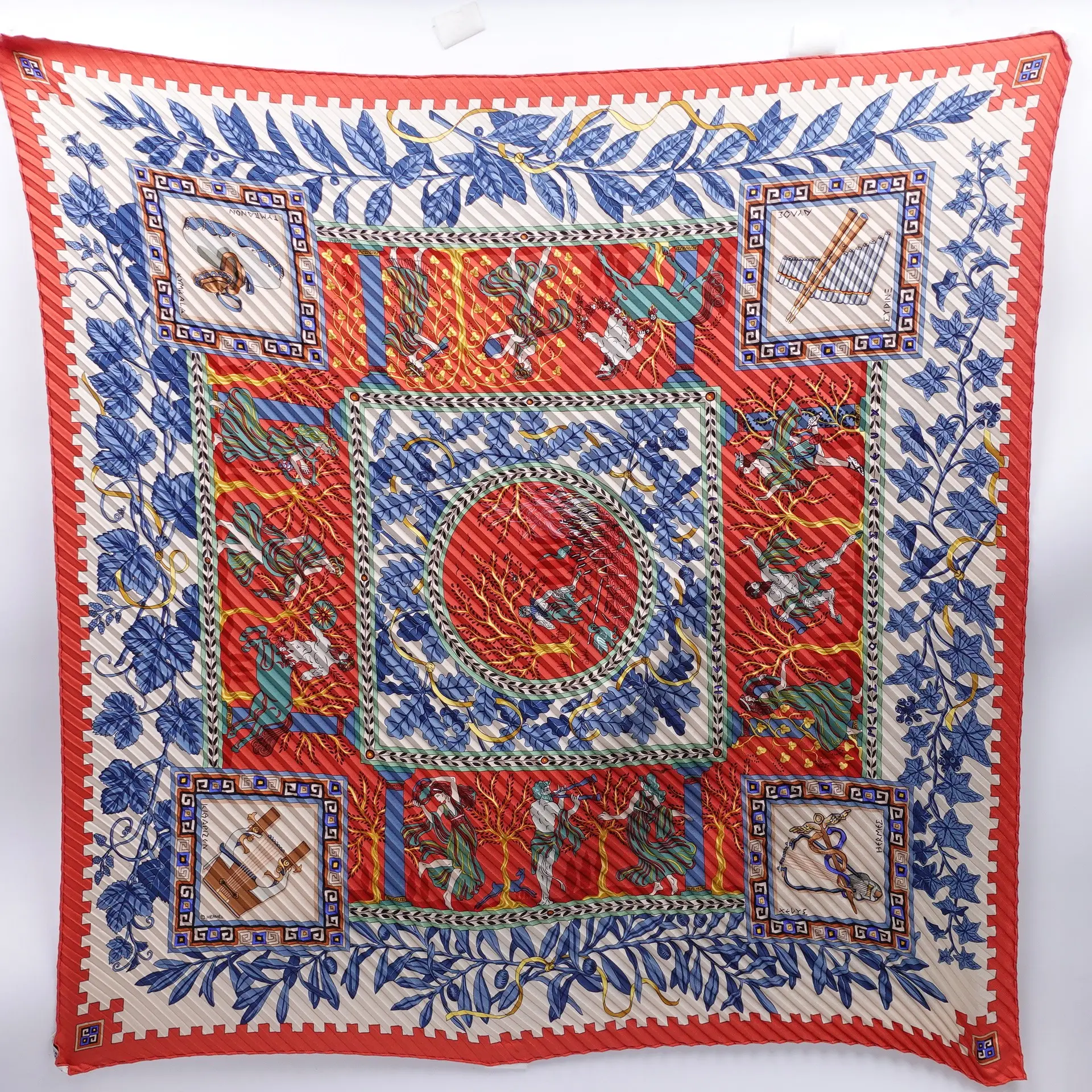 Pre-owned Hermes Red Silk Scarf T ZY0000269604