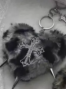 Punk Style Leopard Print Rivet Cross Keychain, Cool Rock Heart Bag Decoration Accessory, Gothic Wind Keyring for Bags