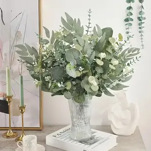 A set of 50pcs plastic flowers, odorless.