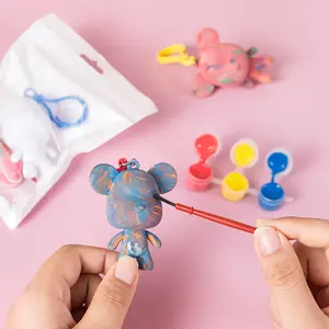 Cartoon Fluid Bear Artistic Drawing Material, Creative Christmas Decoration, Unique Graffiti Keychain Toy, School Project Supplies