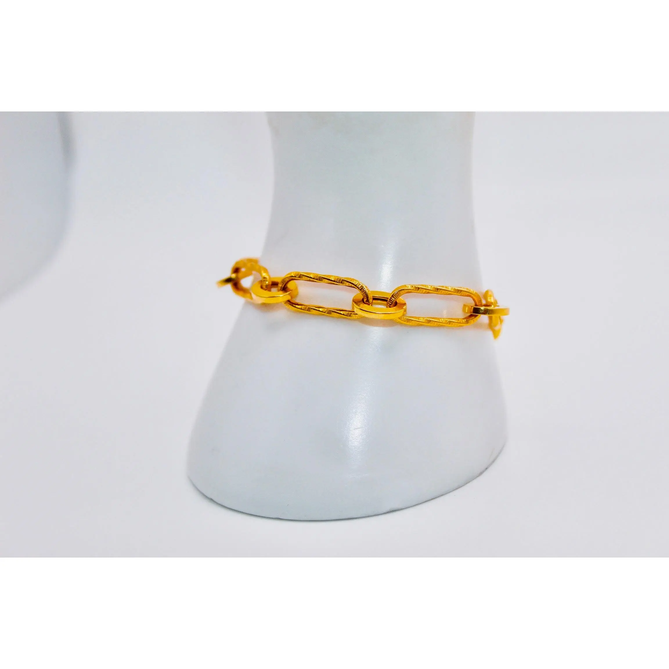 21K Gold Clip Bracelet