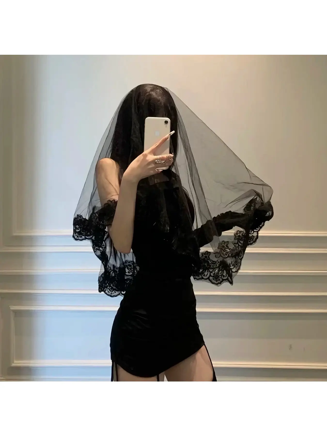 Black lace veil Fitted gothic virgin mary vampire bride dress props with tiara