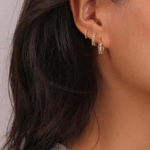 CAROVO 14K Gold-Plated Brass Thick Gold Hoop Huggie Earrings Set, Cubic Zirconia Rhinestone Accents, Women's Daily Wear Fashion Costume Jewelry, Thick Gold Hoop Earrings