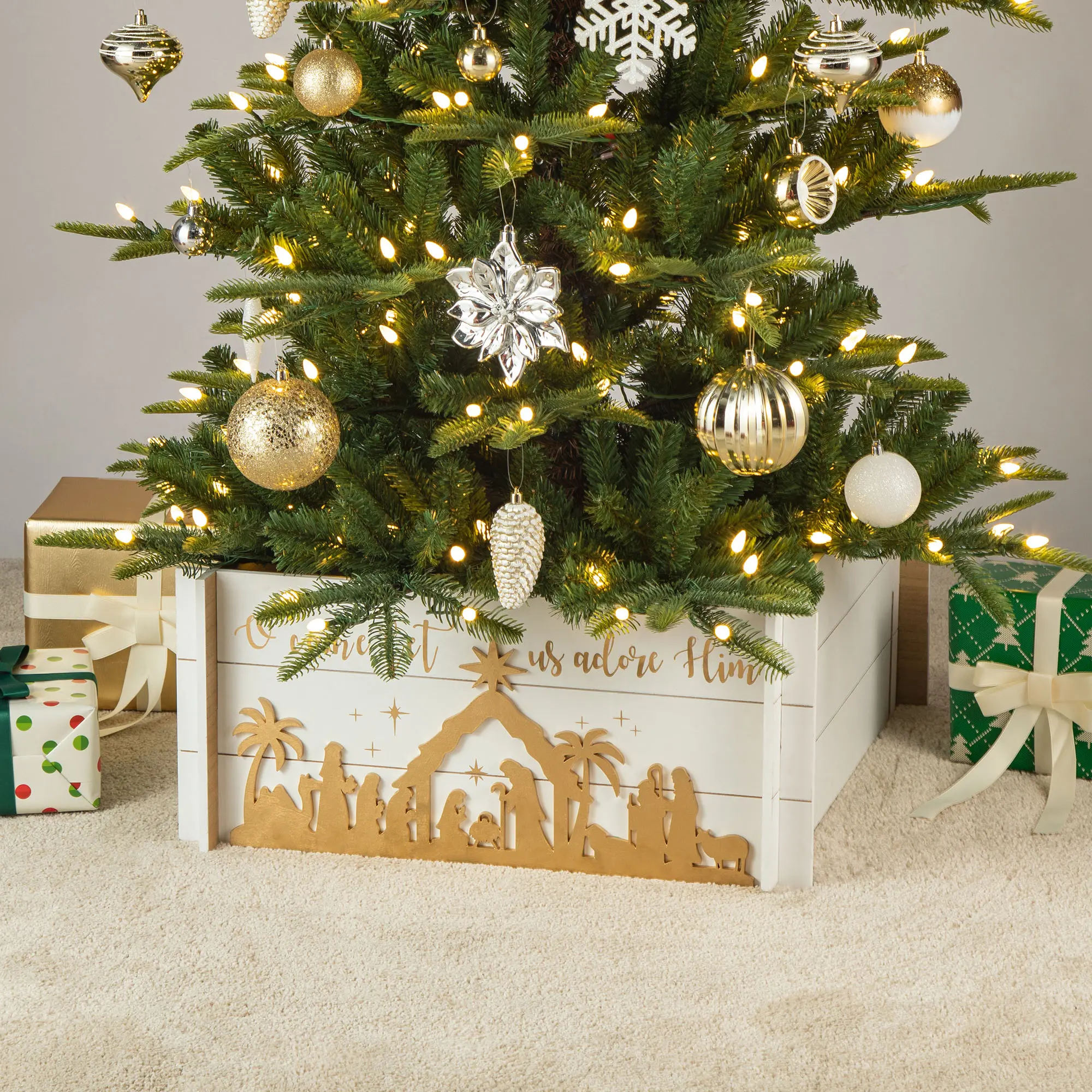 Glitzhome 24"L Wooden Nativity Scene Tree Collar (KD)