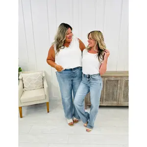 Judy Blue Line It Up Straight Leg Jeans in Reg/Curvy