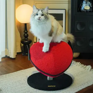 Happy & Polly Heart-shaped scratching board