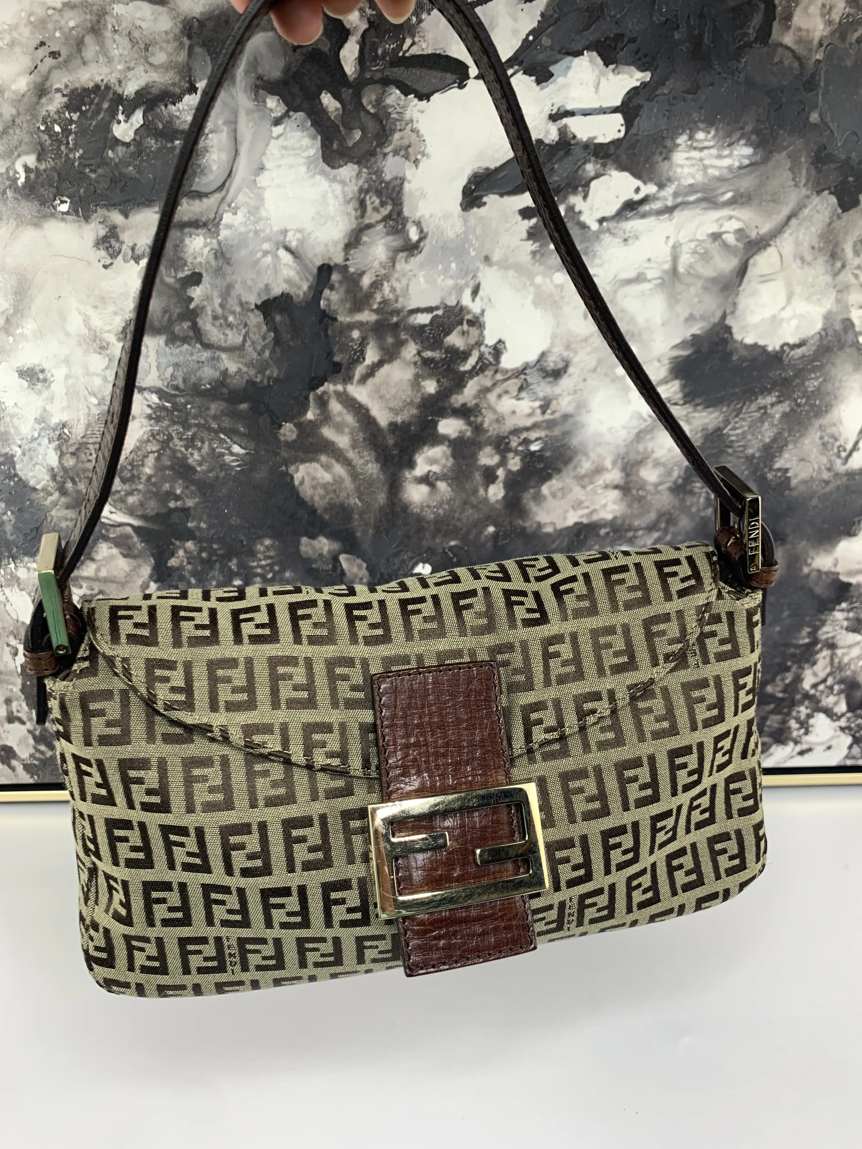 Pre-owned FENDI fabric Shoulder Bags Zucchino BAguette