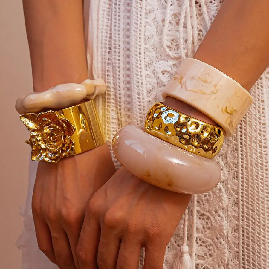 KMVEXO Beige Irregular Resin Open Bangles for Women Hip Hop Punk Metal Flower Cuff Bracelets for Women Men Pulseras Jewelry