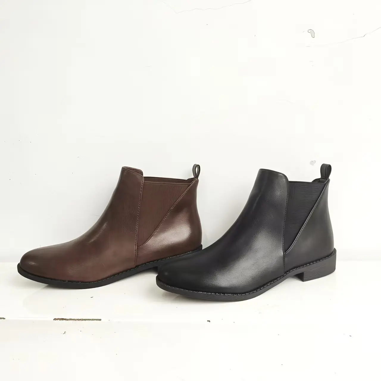 Women's Classic Chelsea Ankle Boots, PU Leather Round Toe Slip-On Walking Shoes for Casual Daily Wear and Fall Commute, Stylish
