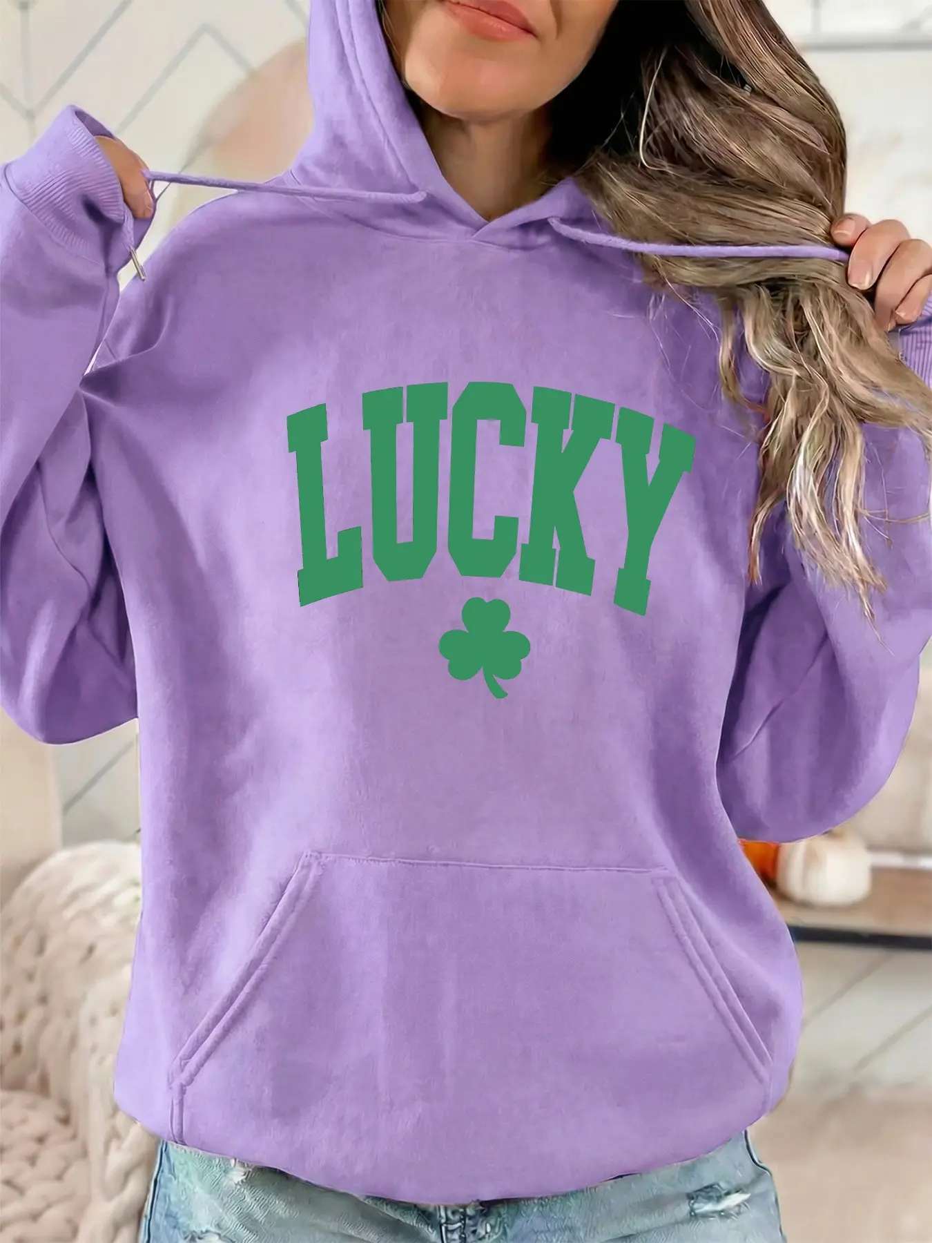 Women's Fashion Hooded Sweatshirt, Lucky Letter & Cute Clover Print, St Patrick's Day Sporty Pullover, Drawstring Kangaroo Pocket, Fall Winter Casual